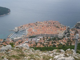 ドブロブニク旧市街と海
